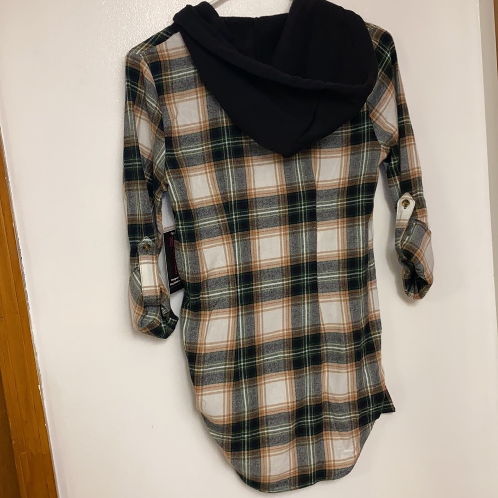 NWT Women’s plaid hoodie shirt - Picture 7 of 8